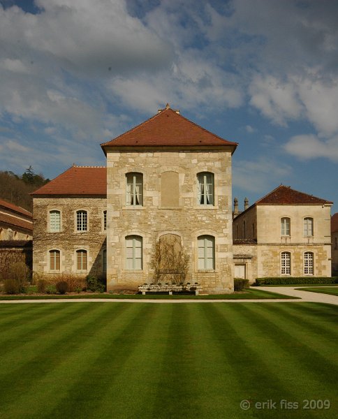 Fontenay - click to continue