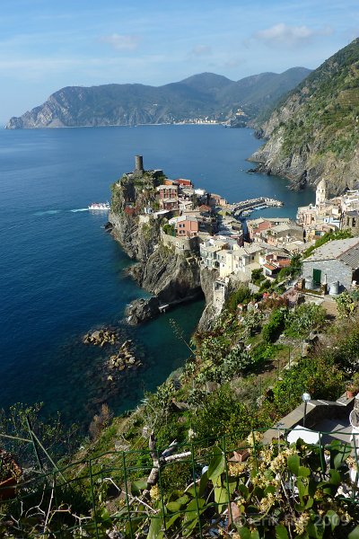 Vernazza - click to continue