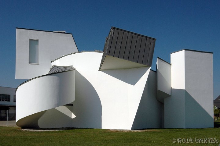 Gehry, Weil am Rhein - click to continue