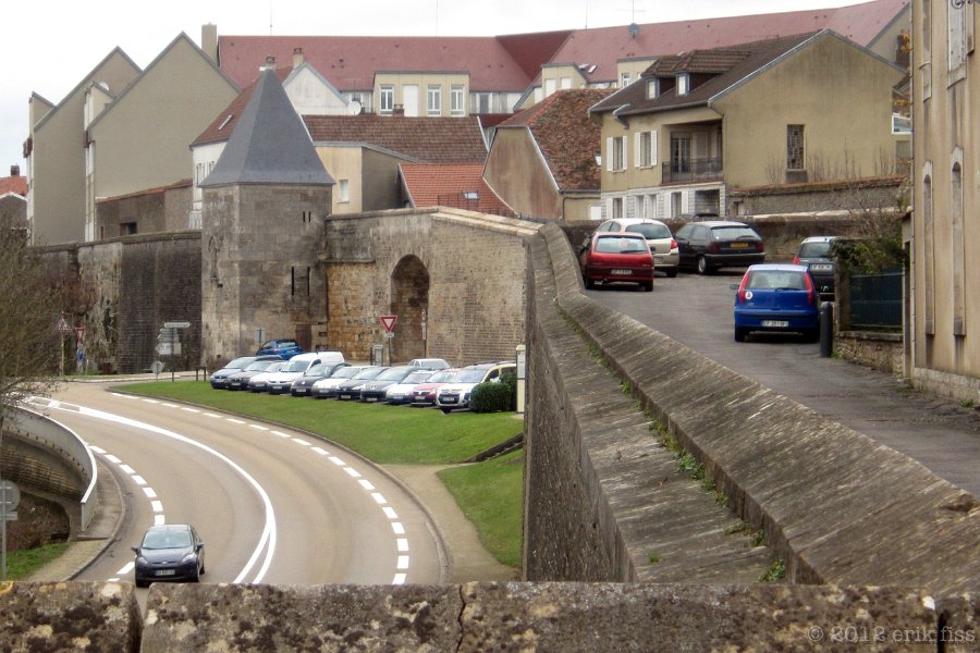 Langres - click to continue