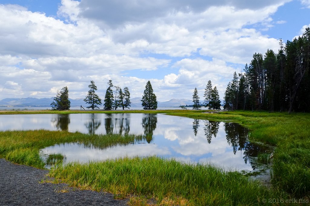 Yellowstone Lake - click to continue