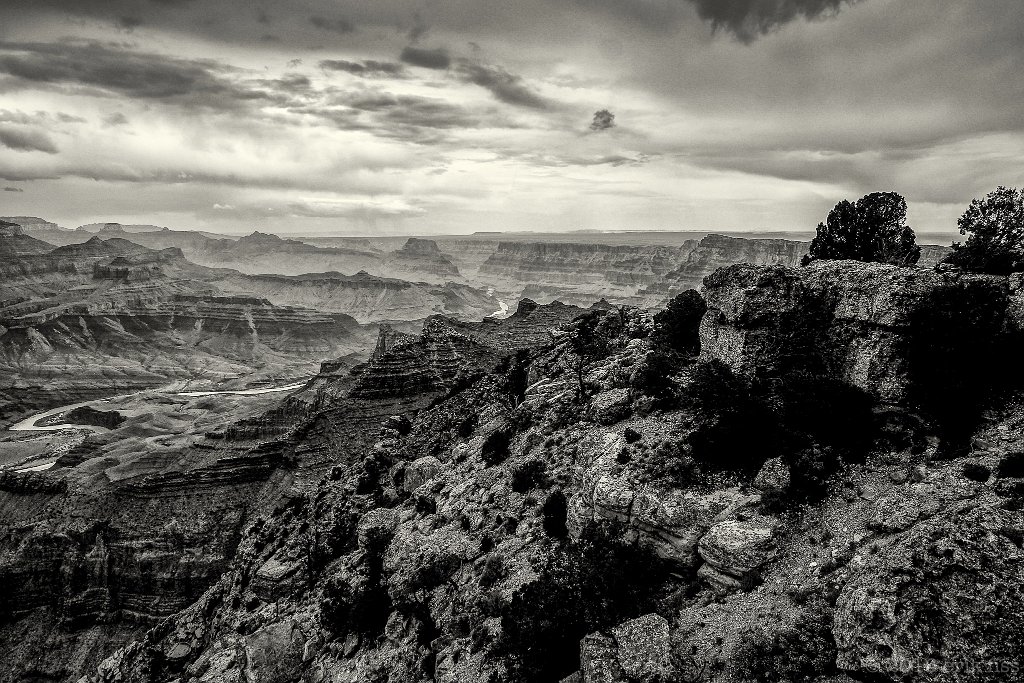 Lipan Point, Grand Canyon NP, AZ - click to continue