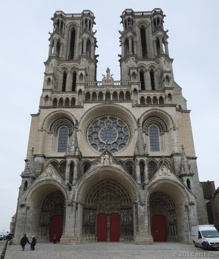 Notre Dame - click to continue