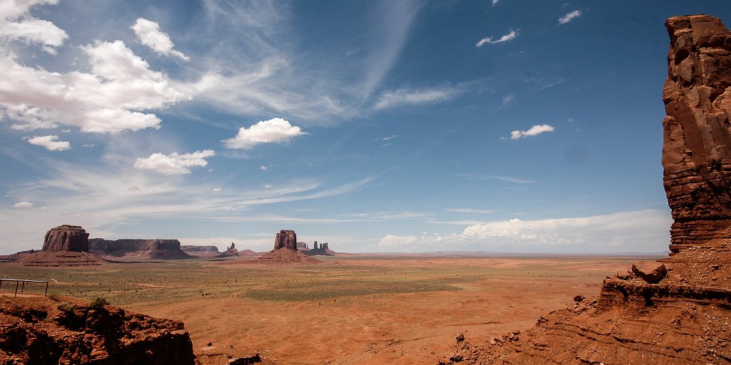 Monument Valley - click to continue