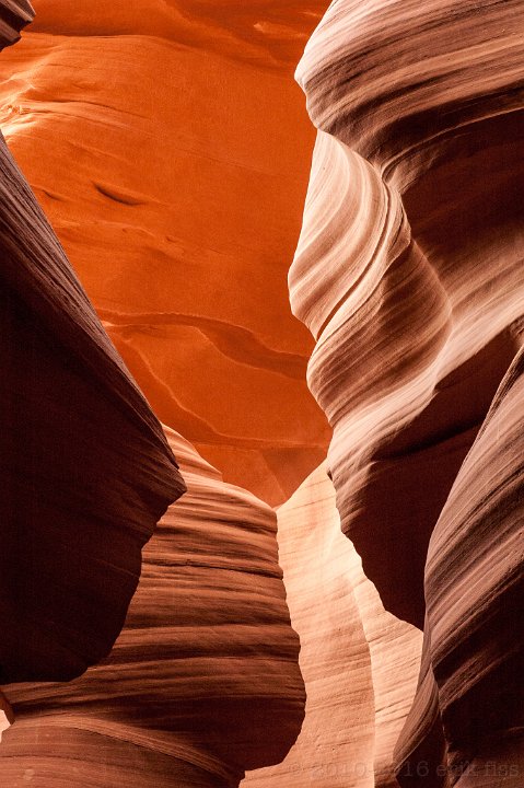 Lower Antelope Canyon - click to continue