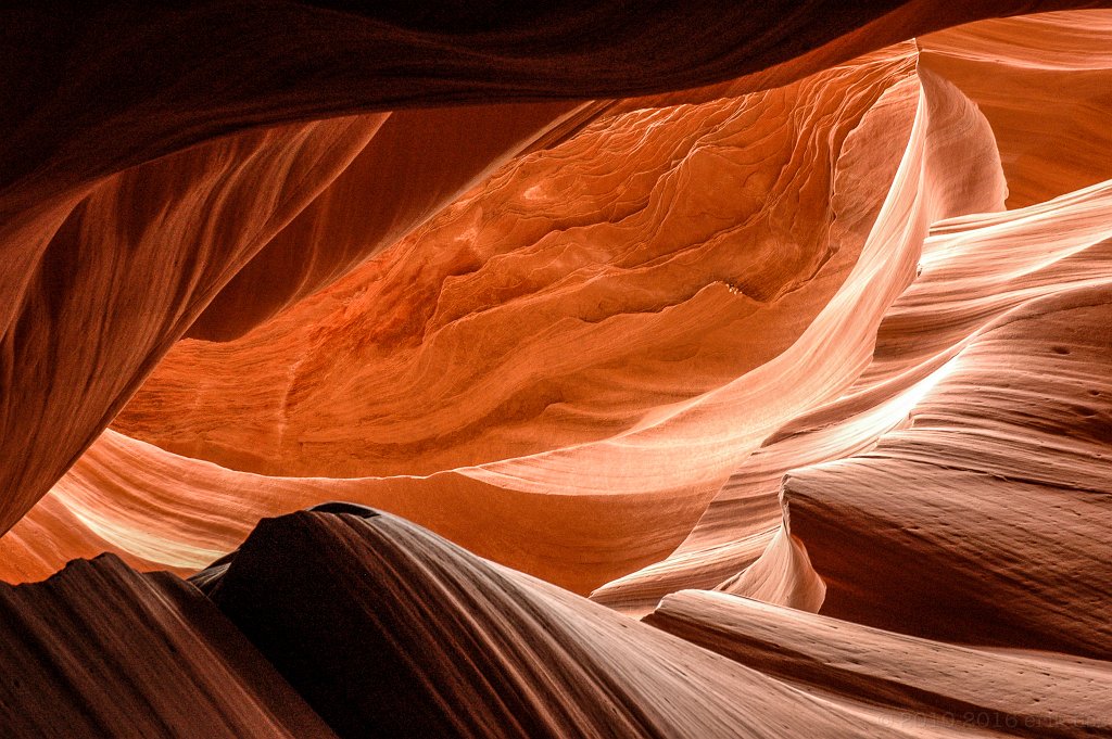 Lower Antelope Canyon - click to continue