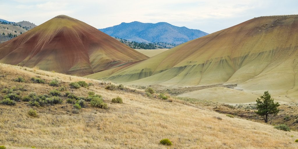 John Day Fossil Beds NM, Painted Hills - click to continue