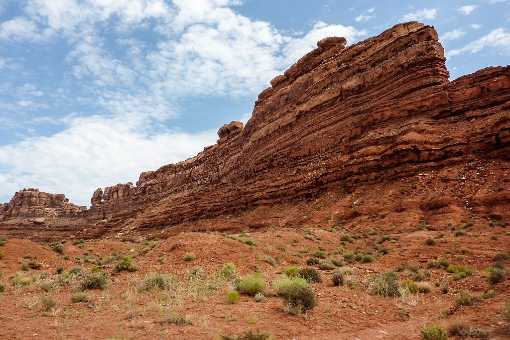 Valley of the Gods - click to continue