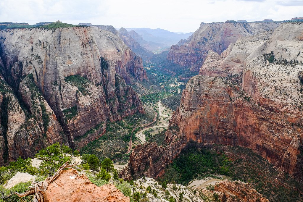 Zion National Park, Observation Point - click to continue