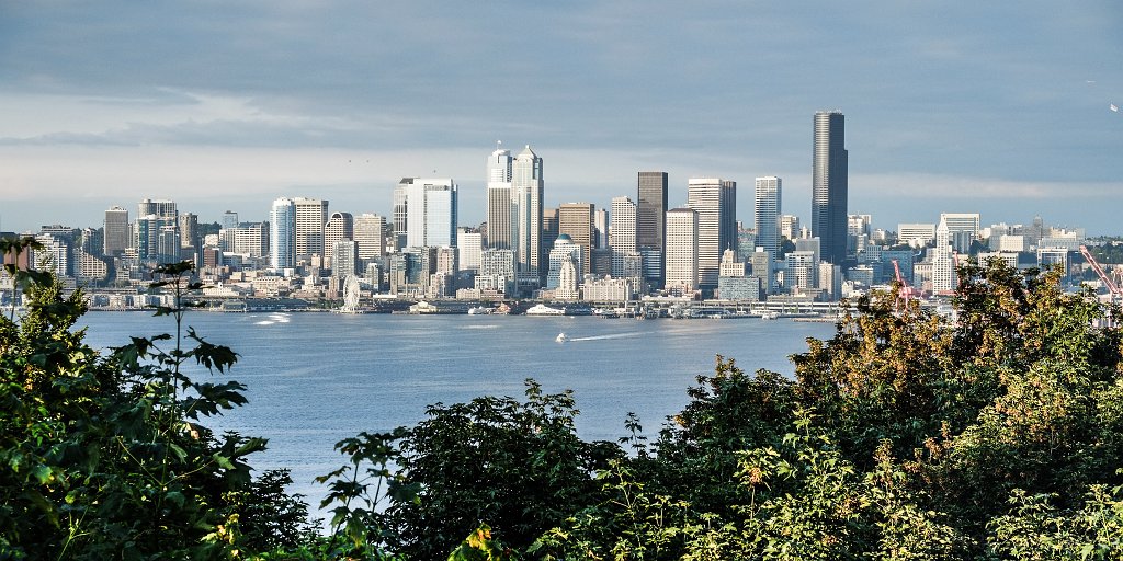 Seattle Skyline - click to continue